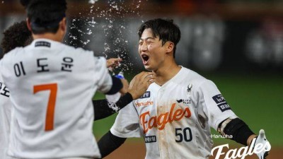 투수 그립 보여서… 한화 발야구 디테일 이 정도라니, 79.4%→91.3% 우연 아니었다