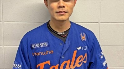 이 정도 타율은 아닌데... 50억 유격수 만루 병살에 좌절→결자해지 쐐기 적시타, 감독님 믿어주셔서 쳤다 [창원 현장인터뷰]