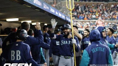'60홈런왕, 드디어 홈런포 터졌다' 시애틀, 홈런 3방 앞세워 8-4 승리...1패 후 2연승 [ALDS]