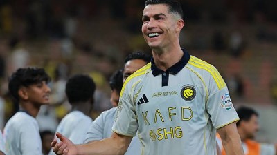 英 BBC도 놀랐다 '오일머니 흡입' 호날두, 전세계 축구 선수 최초 억만장자 등극…미국으로 간 'GOAT' 메시는?