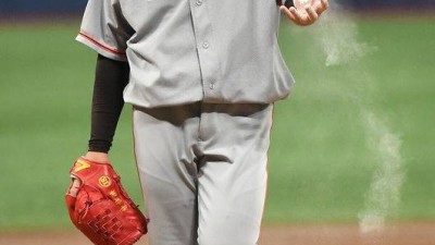 한화, 2018년 PS 마지막 선발투수 방출했다…박성웅 포함 7명에게 재계약 불가 통보