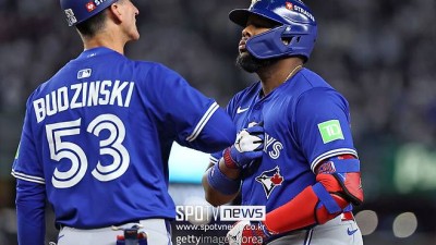 토론토, 진짜 32년 만에 WS 우승하나…양키스 잡고 ALCS 진출