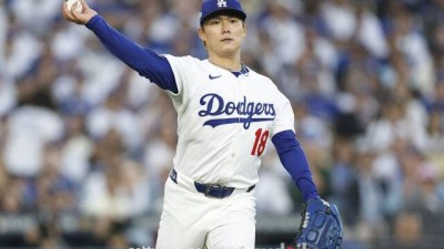 '4회부터 난타' 야마모토 5회도 못 버텼다, 4이닝 3실점 조기 강판 '다저스 NLCS행 하루 미뤄지나'