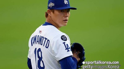 '이럴 수가' 4615억 에이스가 와르르, 56홈런 거포 넘지 못했다…5회도 못 채우고 조기 강판, 다저스 NLCS행 미뤄질까