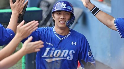 ‘역대 최초 PS 1회초 선두타자 초구 홈런’ 주인공은 삼성 이재현 [준PO 1차전]