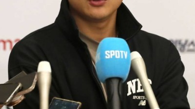 '귀국' 김하성, 2번째 FA냐 잔류냐... 4년 1135억 계약설도 나왔다 'ATL 팬도 갑론을박'