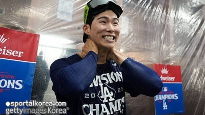 '2025년 가장 중요한 베이스러닝' 김혜성 드디어 PS 데뷔, 대주자로 출전