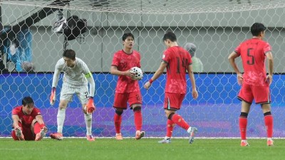 답답함 드러낸 이강인의 손짓에도…대표팀, 스루패스 한 방에 5번째 실점까지 [IS 상암]