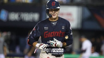 롯데 강백호 대전 참전? 어쩌면 이 선수에 달렸다… MLB도 호평했던 재능, 김태형 합격점 받을까