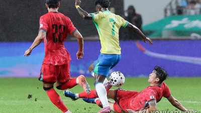 어이없는 실수로 대패의 빌미…김민재 스리백 적응 더 필요해