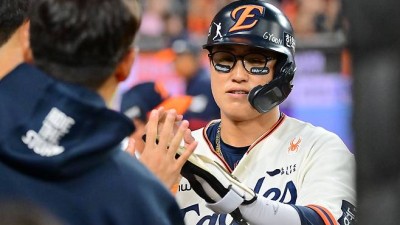 1년 전 대전서 마무리 훈련했는데 …'8위 탈락→2위로 PS 준비' 한화 캡틴 감개무량 [대전 인터뷰]