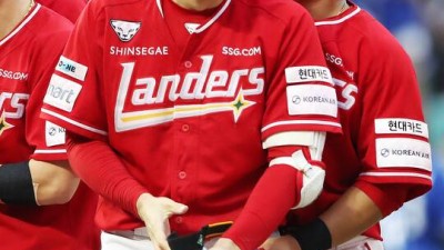 이숭용 감독의 고백 끝내기 홈런 친 김성욱 타석 때 대타 생각했어