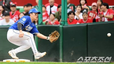 '고의낙구? 실수?' 최고의 뒷수습, 이래서 가을엔 베테랑… 에이스 투구수 줄여준 창조 병살[준PO3]