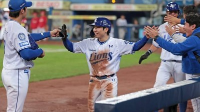 ‘과욕은 화를 부른다’ 실책으로 추가실점한 SSG, 또 한번 드러난 단기전 수비의 중요성 [준PO 3차전]