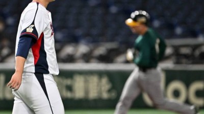 '문동주에 홈런' 호주 거포, 이미 7월에 '3주 합숙'했다.. 규정 문제 없나 → KBO와 두산 입장은