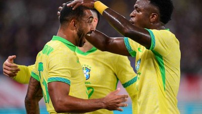 한국전 복사+붙여넣기 브라질 1.5군에 뻥뻥 뚫리는 일본, '엔리케-마르티넬리 연속골' 전반 0-2로 와르르→참사 예약[A매치 전반리뷰]