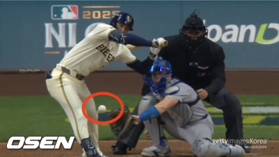 맞았으면 동점인데, 왜 피했나 비난…9회말 2사 만루 밀어내기 사구 피하고, 어이없는 헛스윙 삼진 엔딩