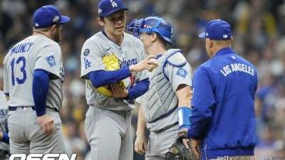 ‘162km→160km→158km’ 괴물 투수의 약점, 체력 문제인가…직구 구속이 뚝 떨어진다