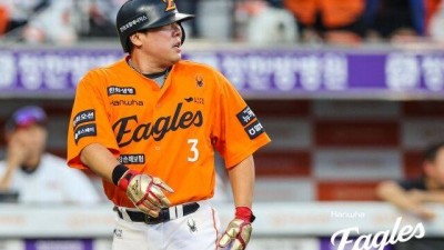 [오피셜] 72억 FA 안치홍 끝내 가을야구 불발, 임창민도 OUT... 삼성-한화 PO 엔트리 발표