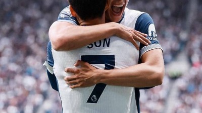 英 단독 떴다, 토트넘 파격 결단 ‘급여 2배 인상’ 특급대우 약속…“레전드이자 GOAT” 손흥민 무한찬양했던 판 더 펜 재계약 추진