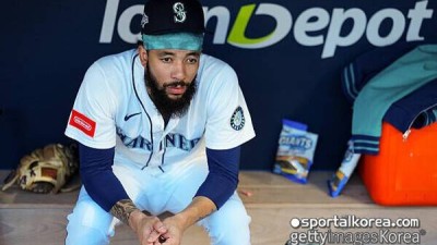 '믿기 힘든 대참사' MLB 역사상 이런 경기는 없었다...시애틀, 18피안타·13실점·5피홈런·4이닝 연속 홈런 '총체적 난국'