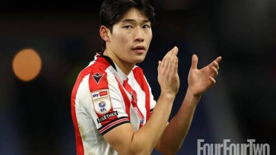 ‘스토크의 왕’ 배준호 부상 당했는데…“솔직히 이제 기대감 없다, 토트넘 임대생 활용해야”