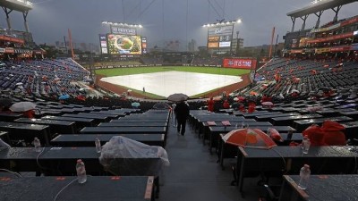 프로야구 PO 1차전 우천취소…박진만 “삼성이 비 몰고 다니네요”