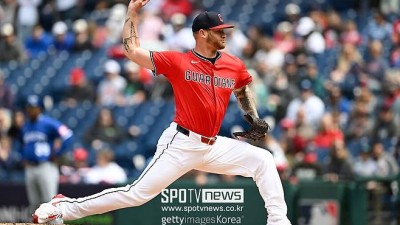 삼성에서 퇴출된 뒤 놀라운 일이 벌어졌다… 팔꿈치 수술→내년 전반기 아웃, 그런데 연봉 더 오른다고?