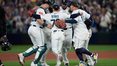 수아레스 8회 만루포…MLB 시애틀, 토론토 꺾고 ALCS 3승 2패