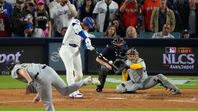 야구의 신이 재림했나? 타자로 3홈런 작렬에 투수로 6이닝 10K 무실점까지…‘만화야구’를 뛰어넘는 오타니의 활약, 다저스 4전 4승으로 월드시리즈 진출