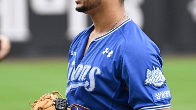 타선이 폰세 무너뜨렸는데..가라비토가 강민호 머리 위로 던져버린 삼성의 승리