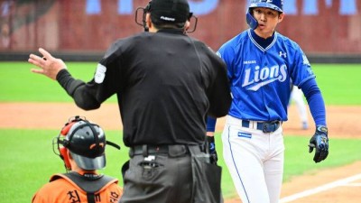 폰세 “규정 몰랐다” vs 구자욱 “솔직히 기분 좋지 않아” 피치클락 신경전, 앙금 풀리지 않았다 [PO2]