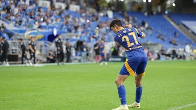 ‘골프 세리머니’로 신태용 감독 저격한 울산 이청용…베테랑까지 스스로 인정한 불화, 진실 공방 예고