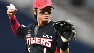 3년 전 50억 썼는데, 또 유격수 FA를? 롯데는 왜 중복 투자를 해야만 하나