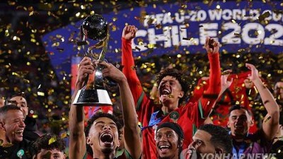 한국 울리더니 세계 축구사 바꿨다…'카타르 4강' 모로코, 아르헨 꺾고 U-20 첫 우승