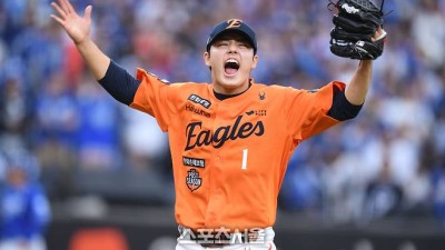 “폰세 공을 먼저 봤더니” 너무 좋아도 문제네…‘불펜 문동주’가 해결책 [PO]