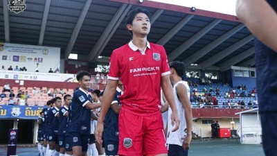 이럴 수가... 韓축구 4부리거, '2002 한일 월드컵 4강 영웅' 지도 속 라오스 1부 MVP까지 탔다