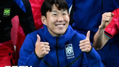 “손흥민은 쉬운 리그에 온 게 아니다” 日 전 주장 요시다의 한마디가 다 했다