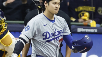 “오타니, 심한 야유 받겠네” 일본의 걱정···‘토론토행 오보’ 악연, 정규시즌에도 야유 세례받아