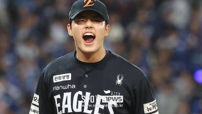 '한화 19년 만에 KS 진출 1승 남았다' 문동주 157km 구원 대성공…류현진 홈런→홈런 난타, 하지만 노시환 역전포 터졌다