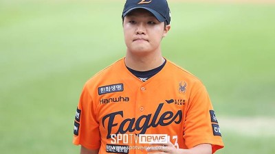 한화 KS행 걸린 경기에 신인을 선발로 내세우다니…157km 선배는 강력한 공 있다 벌써 기대