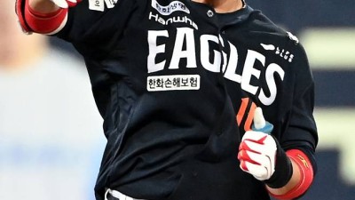 그만둘까 생각도 예비 신부 덕분에 버텼다…충격의 단년 계약, '역대급' 효자가 탄생했다