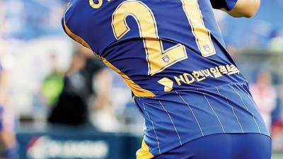 홍명보는 어려웠고 신태용은 만만했다…추락한 왕조 울산HD의 민낯 드러낸 ‘골프 세리머니’