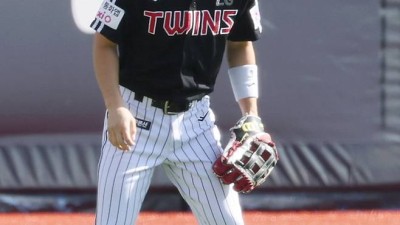 한국시리즈 1차전 라인업이라고 보셔도 될 것 2만명 이상 예매 마지막 청백전 라인업 발표. 좌익수는 구본혁[잠실 현장]