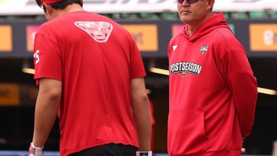 日 403홈런 전설을 SSG는 어떻게 섭외했나… 이게 이렇게도 되네, 젊은 피들 직감 키울까