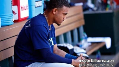 내장에서부터 터져 나온 비명 48년 한이 폭발했다...시애틀 클럽하우스를 뒤흔든 절규