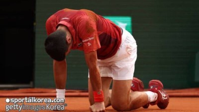 '모두를 경악시킨 충격적 패배' 204위 무명 선수에게 무너진 조코비치, 파리 마스터스 불참 선언...몸에 생긴 문제 해결해야