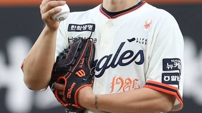 연봉 3000만 원 투수보다 못한 '역대 최악의 FA' 78억 선수, 마지막까지 팀에 도움 되지 못하나?