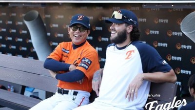 KBO리그도 MLB처럼 문화 바뀌나...사령탑하다 코치로 가도 행복한 감독들 [스춘 FOCUS]