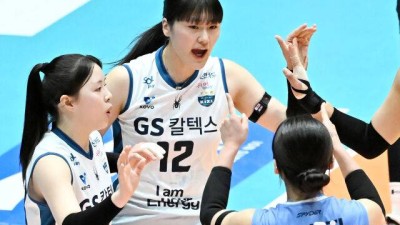 '십자인대 부상' 19살 국대 수술 잘 마쳤다, 사령탑 어떻게 복귀 플랜 세웠나…모든 방법 동원해 지원, 급하게 안 가